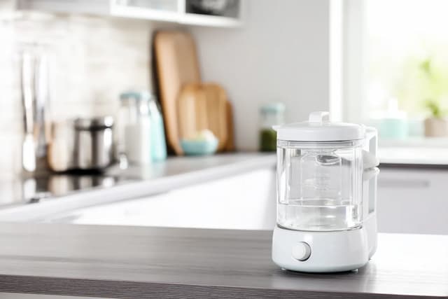 Sterilisator met babyflessen